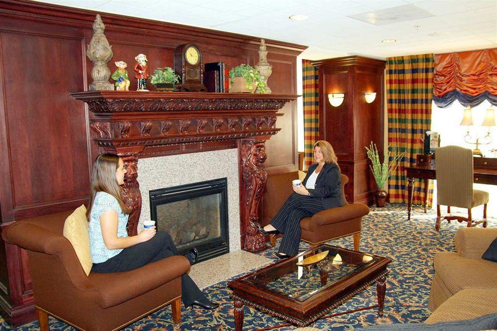 Hampton Inn & Suites Cleveland-Beachwood Rum bild