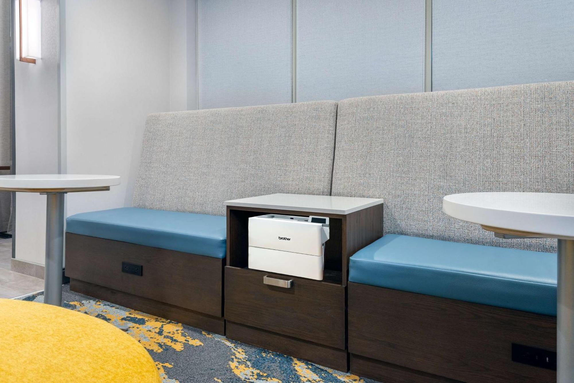 Hampton Inn & Suites Cleveland-Beachwood Exteriör bild