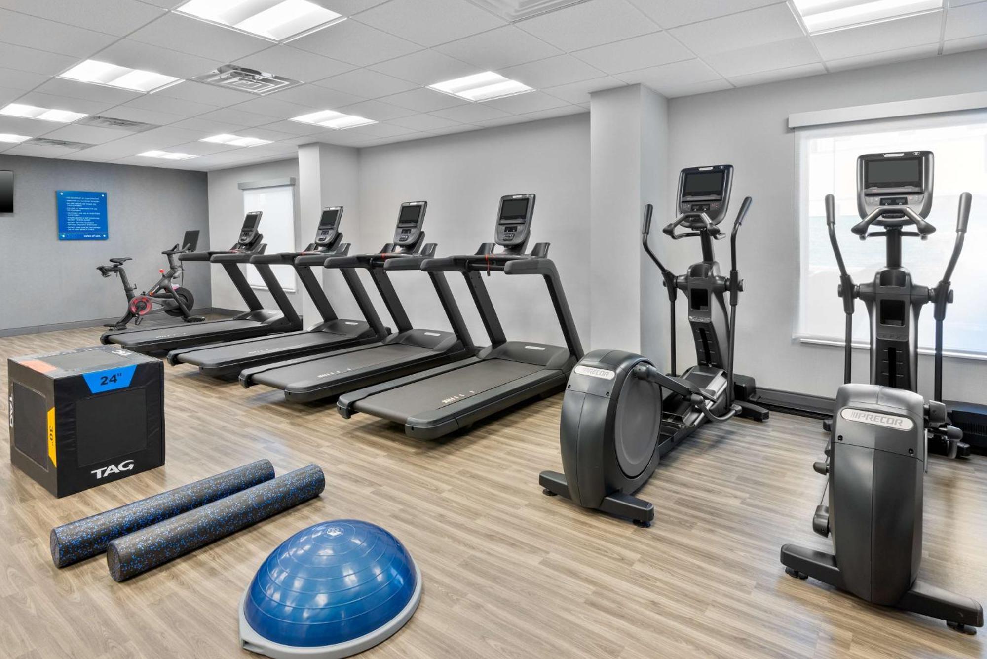 Hampton Inn & Suites Cleveland-Beachwood Exteriör bild