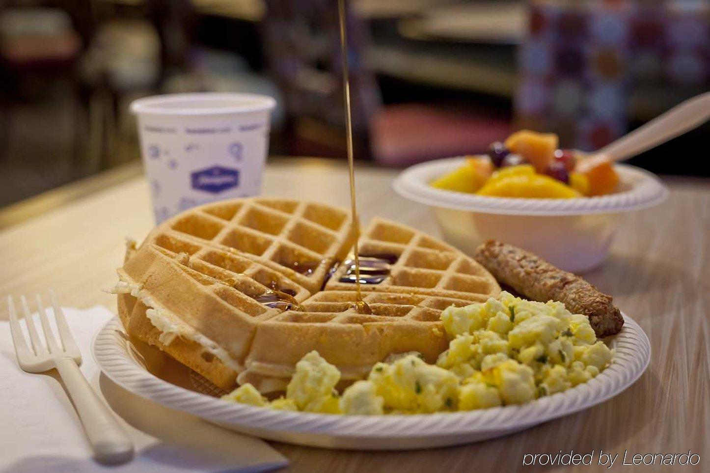 Hampton Inn & Suites Cleveland-Beachwood Exteriör bild